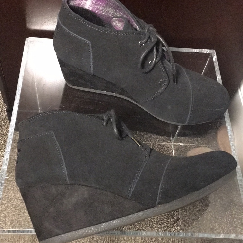 BOBS suede black chunky heel